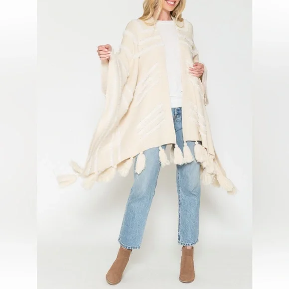 07 Fabulous Boho Sweater Fringe Kimono - Picture 2 of 6